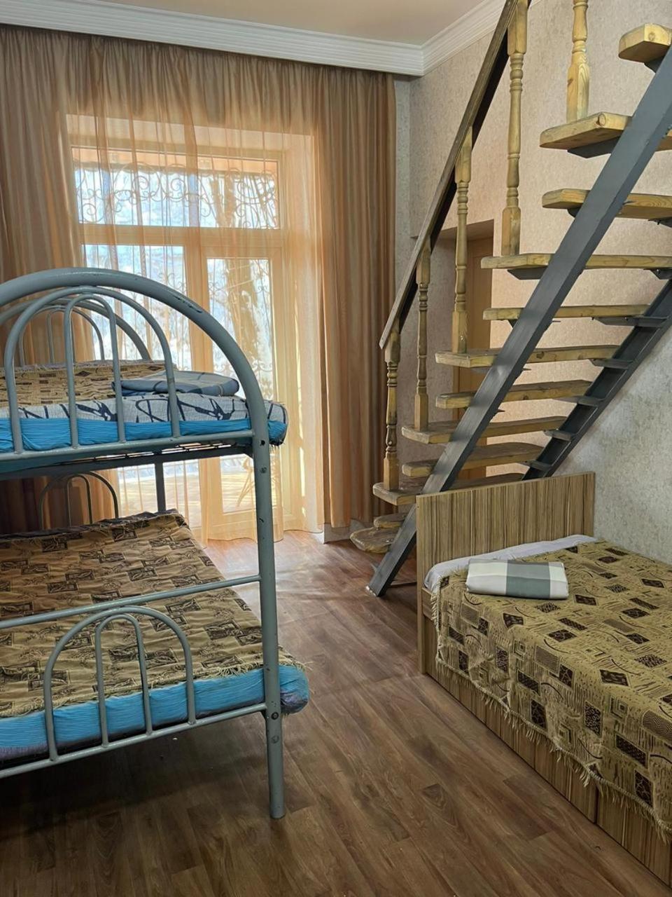 Apartments On Mustafa Ozturk Alma-Ata Rum bild