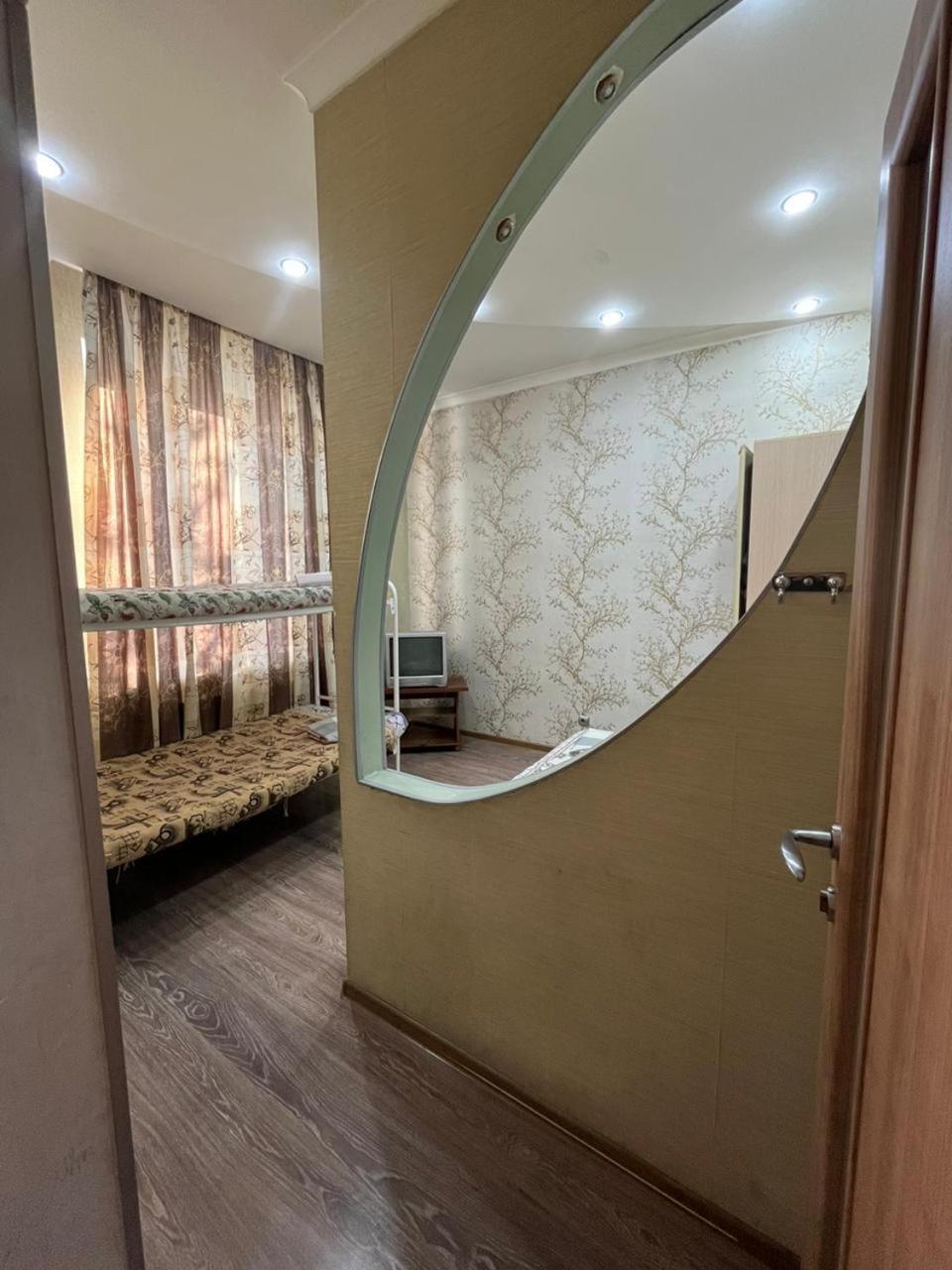 Apartments On Mustafa Ozturk Alma-Ata Rum bild