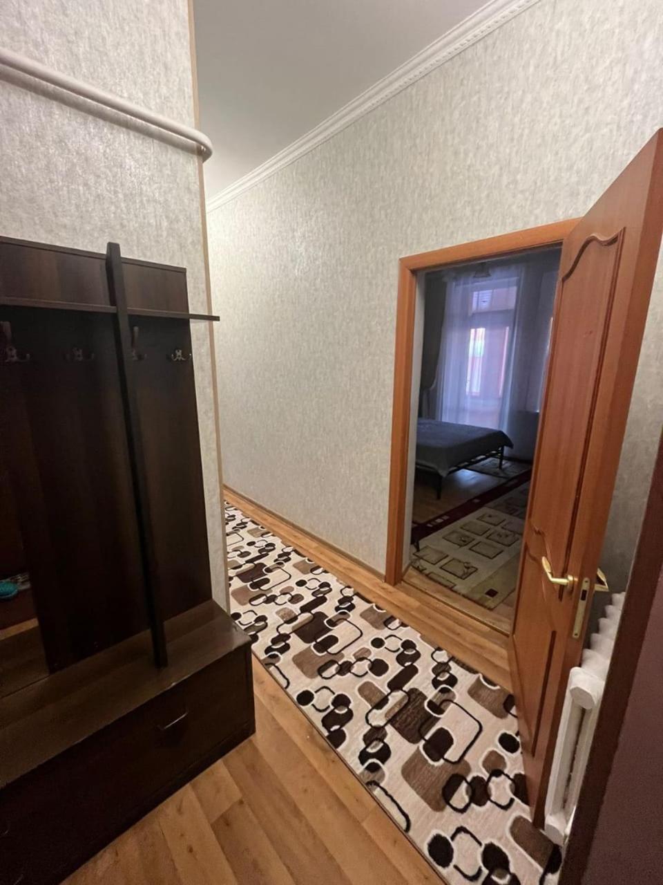 Apartments On Mustafa Ozturk Alma-Ata Rum bild