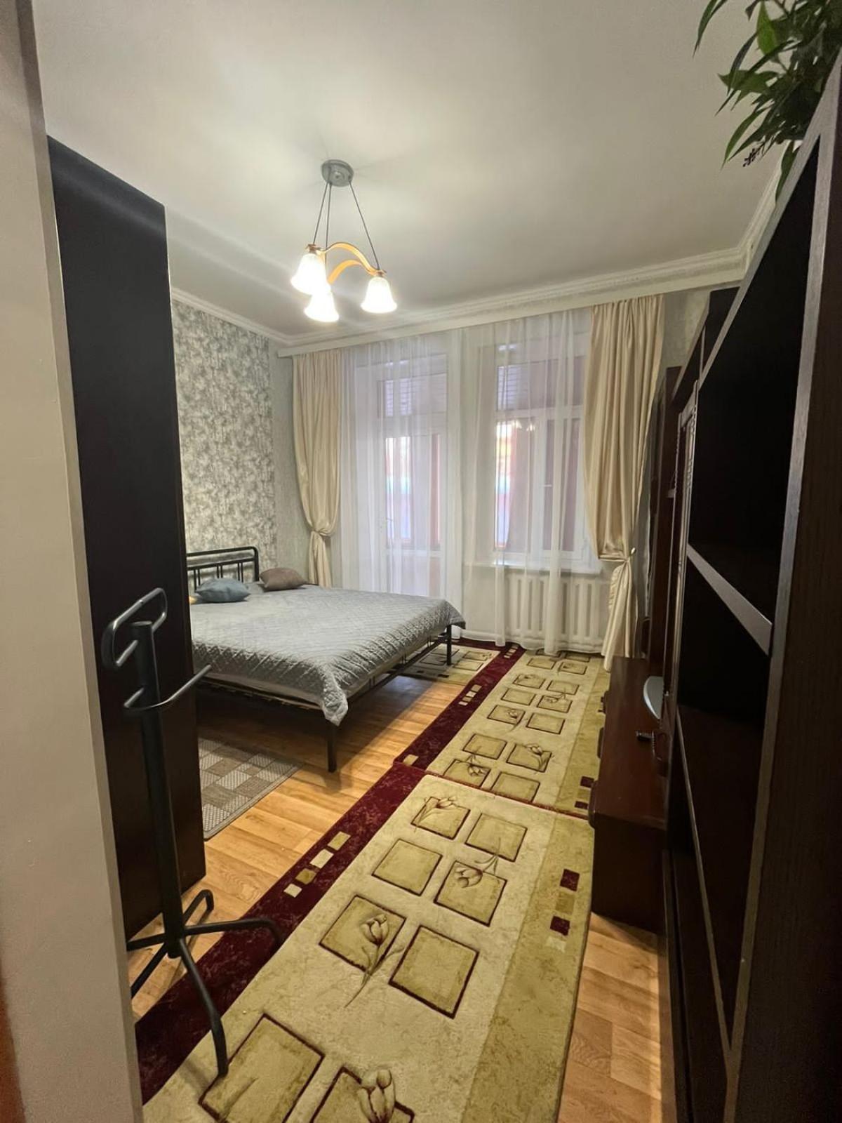 Apartments On Mustafa Ozturk Alma-Ata Rum bild