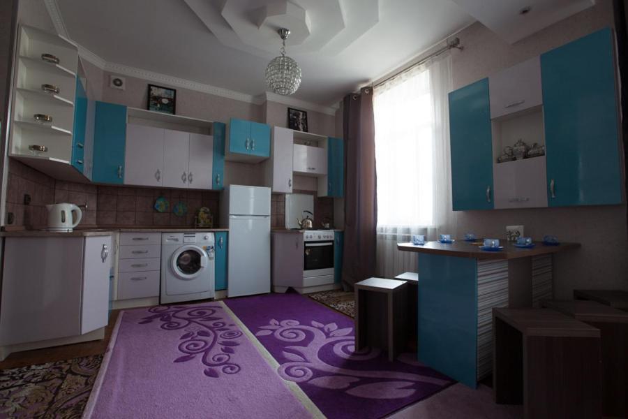 Apartments On Mustafa Ozturk Alma-Ata Exteriör bild